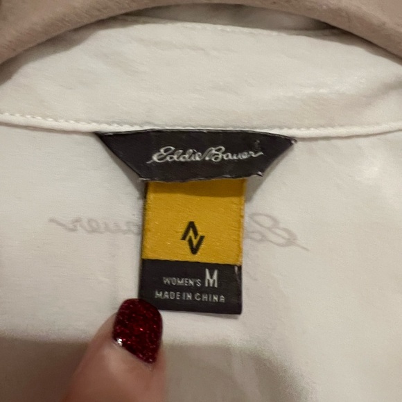 EDDIE BAUER- Women’s Medium White Shirt - Picture 4 of 5